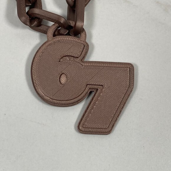 Elf on the Shelf 67 Hype Chain Christmas Decor Six Seven New Bronze w/Gift Box - Picture 5 of 10